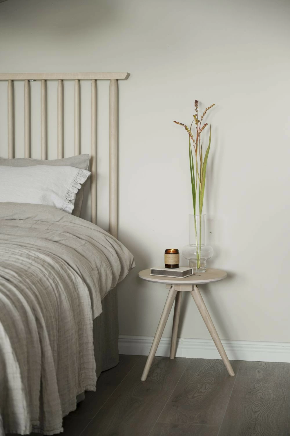 Rowico Riggins Sängynpääty, Valkopesty 2 Rowico Riggins Sängynpääty, Valkopesty - Image 2