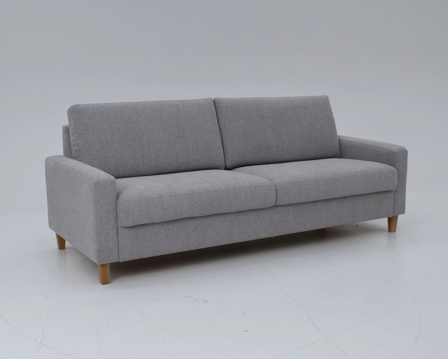 Pohjanmaan Aada 3-istuttava Sohva Harmaa Gemma Kangas 2 Pohjanmaan Aada 3-istuttava Sohva Harmaa Gemma Kangas - Image 2